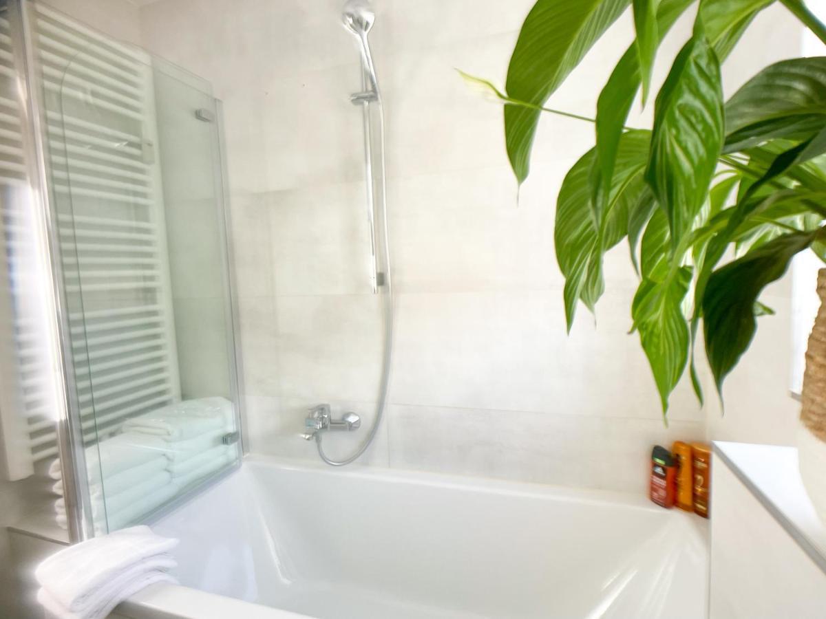 M-Style 01 Apartment Mit Terrasse Und Gasgrill, 24H Self-Check-In, Free Parking, Netflix نورنبيرغ المظهر الخارجي الصورة